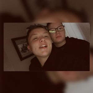 Meet your Posher, Cameron